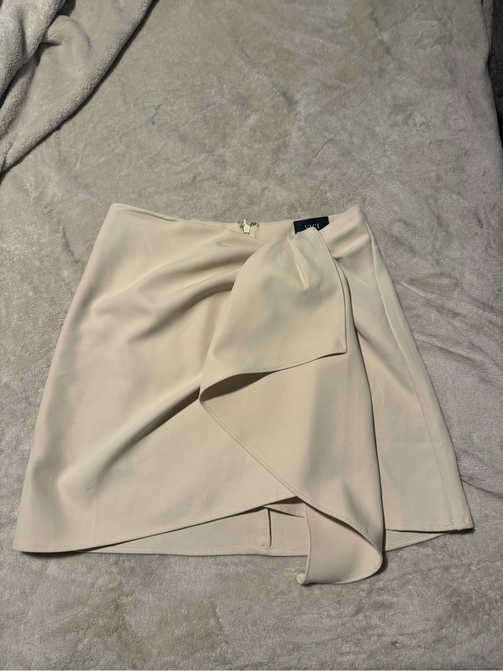 Vici Cream Asymmetrical Tie-Detail Mini Skirt - Picture 4 of 5